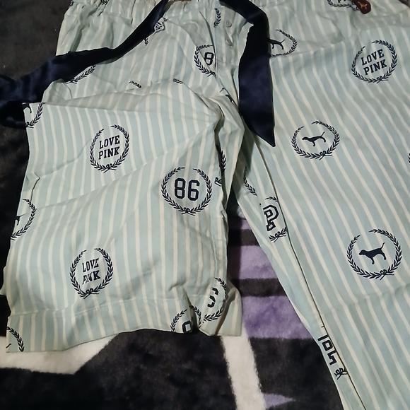 PINK Victoria's Secret Blue Ribbed Top - Picture 4 of 7